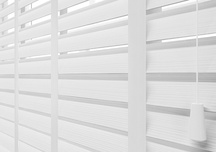Ecowood Deluxe, Brilliant White Fine Grain - Motorised Venetian Blind - Image 4